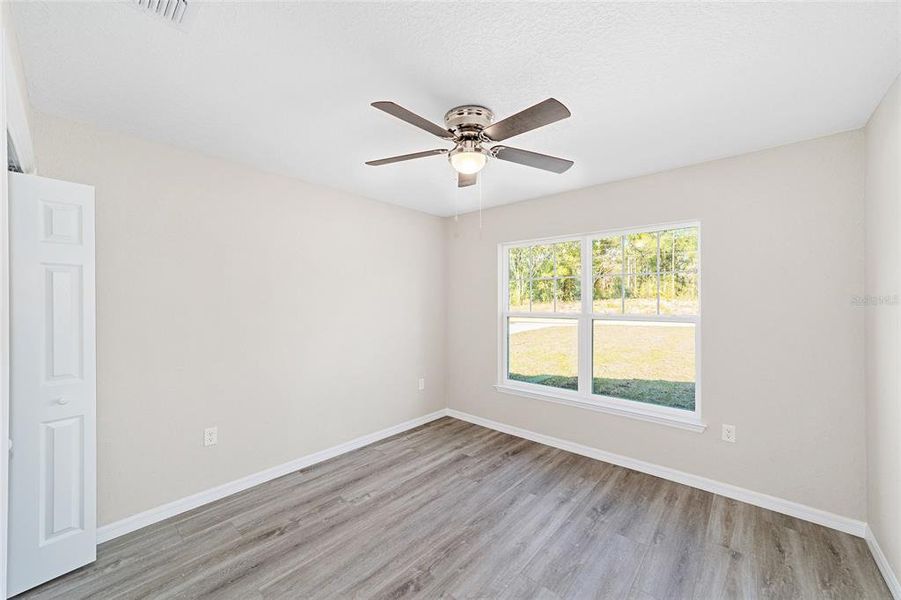 Spacious, unfurnished interior of a new home in , Dunnellon (Image 26).