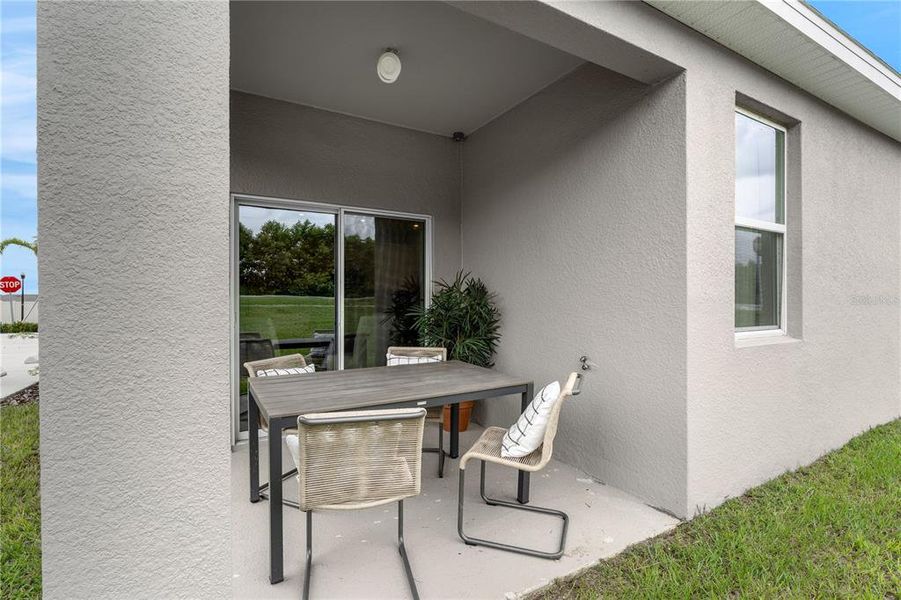 Exterior details and patio area of a home in Hidden Cove, Eustis (Image 19).