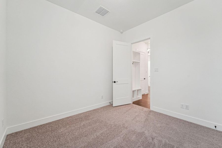 Spacious, unfurnished interior of a new home in Kresston, Montgomery (Image 45).