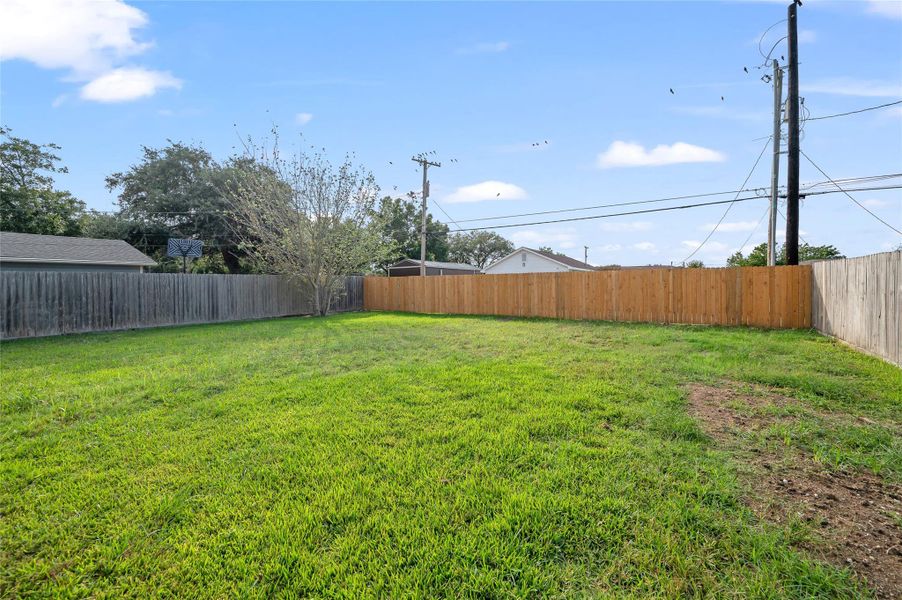 Exterior details and patio area of a home in , Texas City (Image 15). Exterior details and patio area of a home in , Texas City (Image 15).