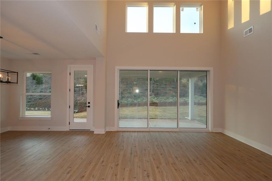 Spacious, unfurnished interior of a new home in Havencroft, Woodstock (Image 8). Spacious, unfurnished interior of a new home in Havencroft, Woodstock (Image 8).