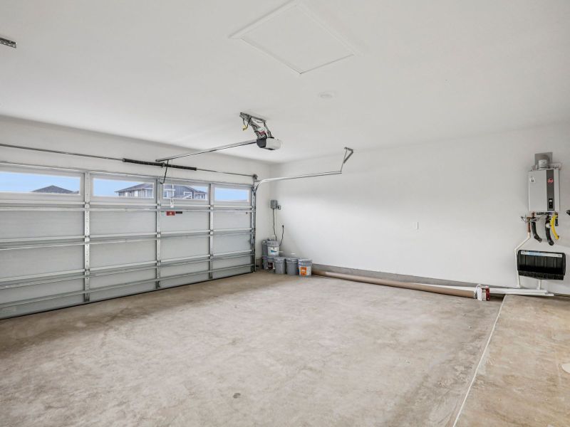 Spacious, unfurnished interior of a new home in Lakeside Meadows, Pflugerville (Image 15). Spacious, unfurnished interior of a new home in Lakeside Meadows, Pflugerville (Image 15).