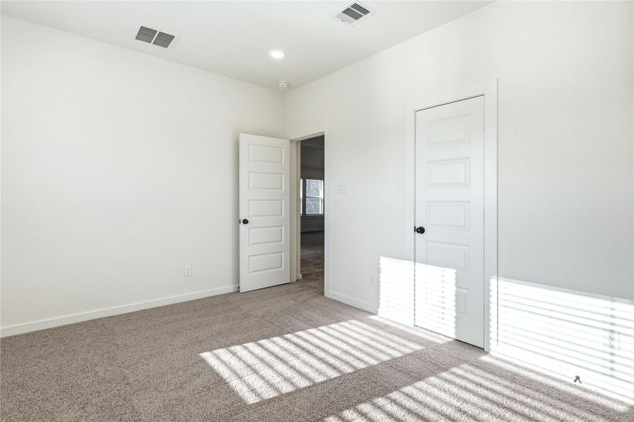 Spacious, unfurnished interior of a new home in Foxtail Palms, Manvel (Image 13).
