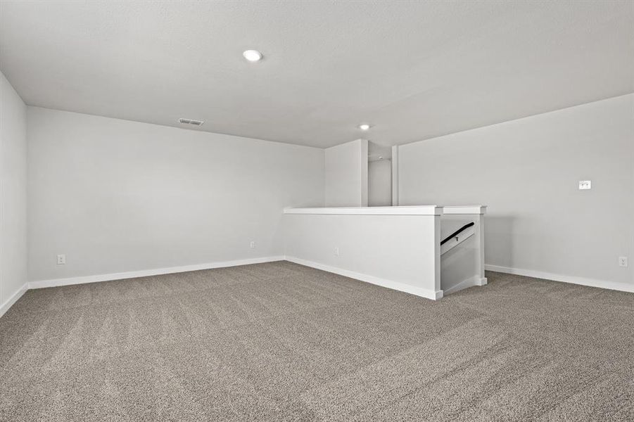 Spacious, unfurnished interior of a new home in Edmonds Ranch, Seagoville (Image 7).