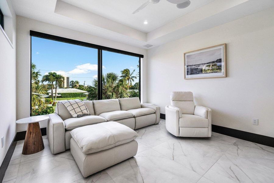 Furnished interior view inside a new home in , Juno Beach (Image 49).