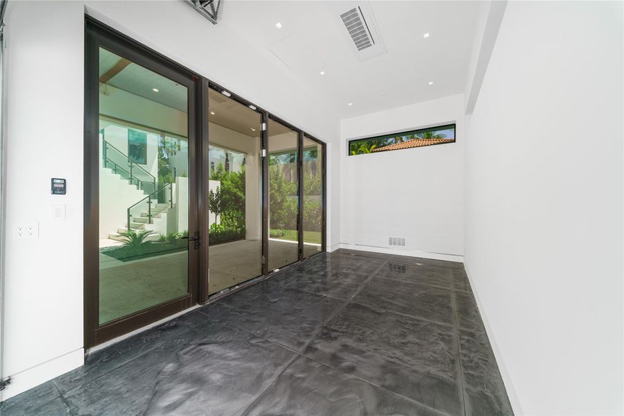 Spacious, unfurnished interior of a new home in , Ocean Ridge (Image 21).