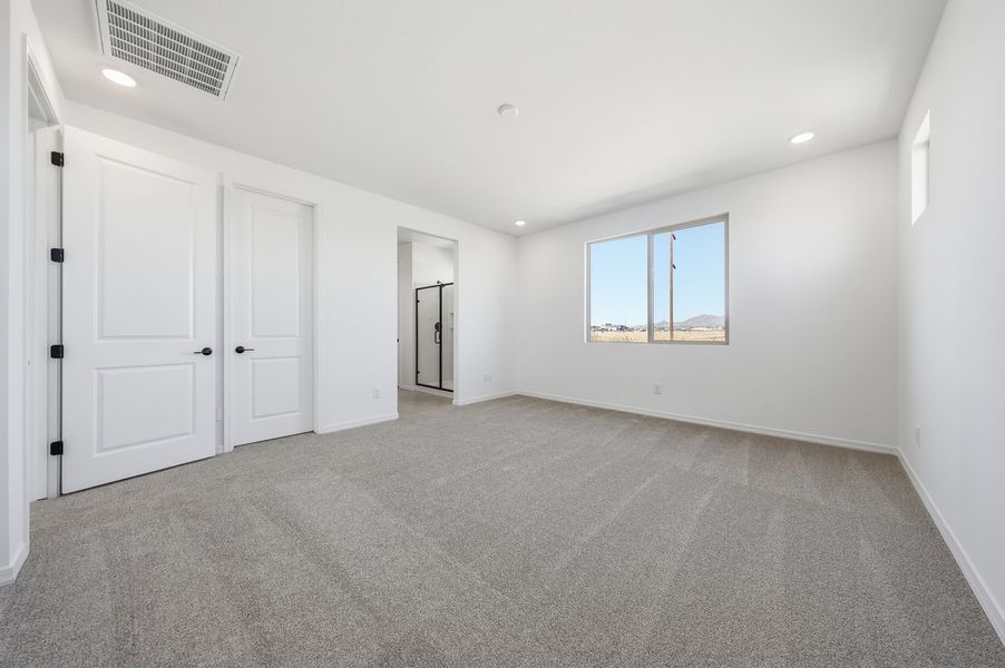 Spacious, unfurnished interior of a new home in Tyler Ranch, Buckeye (Image 17).