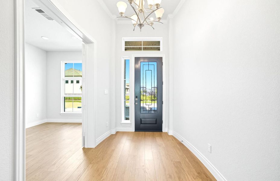 Spacious, unfurnished interior of a new home in Bridgeland 60′, Cypress (Image 19).