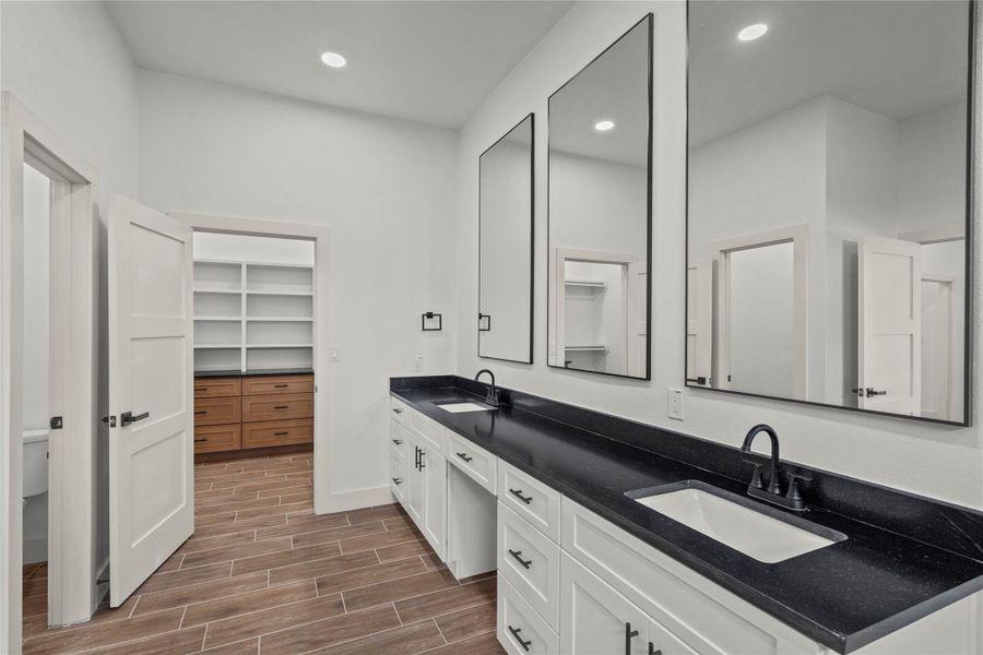 Furnished interior view inside a new home in , Alvin (Image 12).