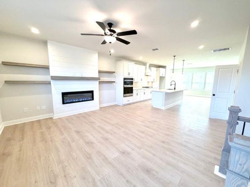 Spacious, unfurnished interior of a new home in Towne Village at Suwanee Dam, Sugar Hill (Image 29).