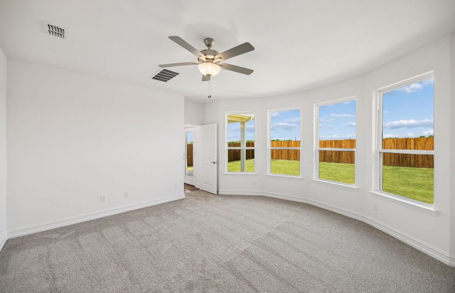 Spacious, unfurnished interior of a new home in Whitewing Trails, Princeton (Image 16). Spacious, unfurnished interior of a new home in Whitewing Trails, Princeton (Image 16).