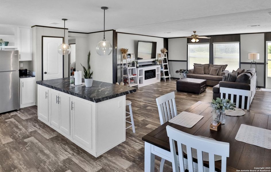 Furnished interior view inside a new home in , Bandera (Image 5).