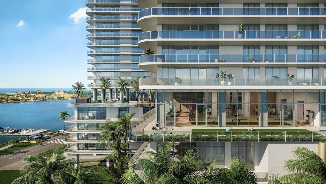 Condo located in West Palm Beach, FL showcasing its design and architecture (Image 4).
