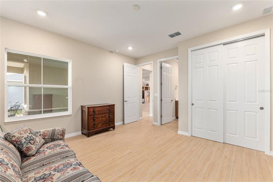 Furnished interior view inside a new home in , Ocala (Image 9).