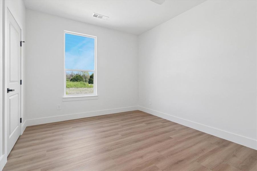 Spacious, unfurnished interior of a new home in , Glenn Heights (Image 29).