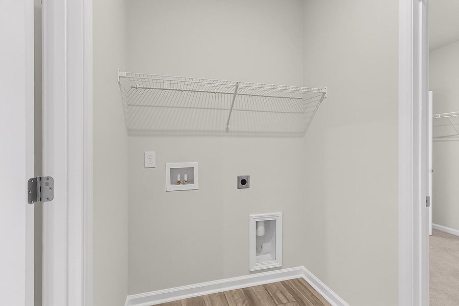 Spacious, unfurnished interior of a new home in Fairway Woods at Wyboo, Manning (Image 23).