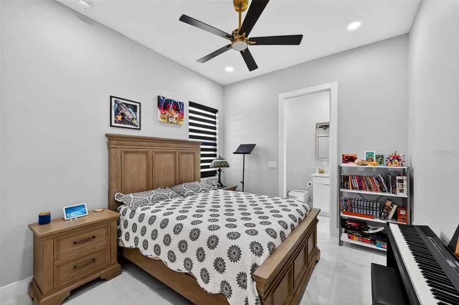 Furnished interior view inside a new home in , Lake Placid (Image 42).