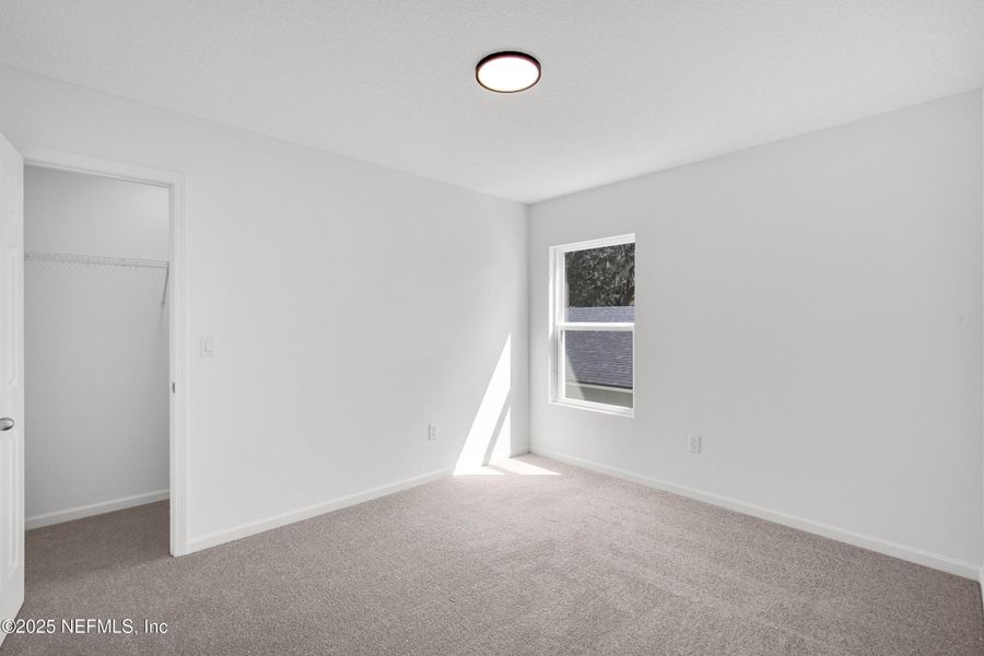 Spacious, unfurnished interior of a new home in , Palatka (Image 39).