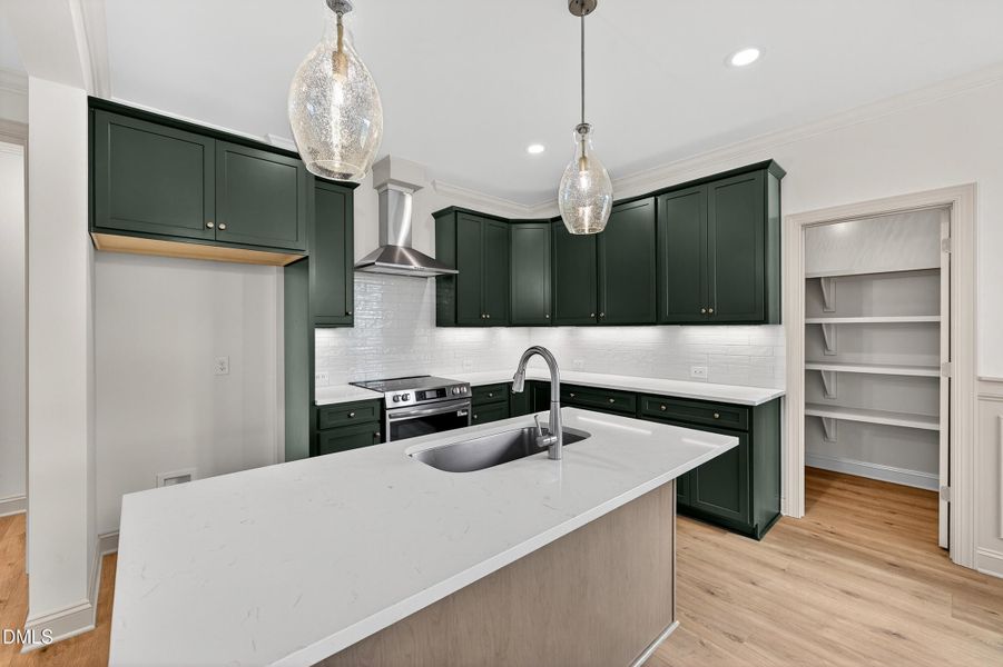 CA32FB9D-AF51-4BB5-87EE-24487E7D872E