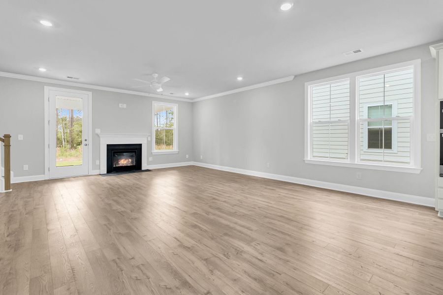 Spacious, unfurnished interior of a new home in Tidewater at Lakes of Cane Bay, Summerville (Image 33). Spacious, unfurnished interior of a new home in Tidewater at Lakes of Cane Bay, Summerville (Image 33).