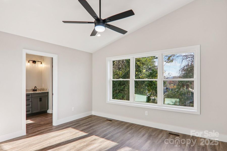 Spacious, unfurnished interior of a new home in , Asheville (Image 7).