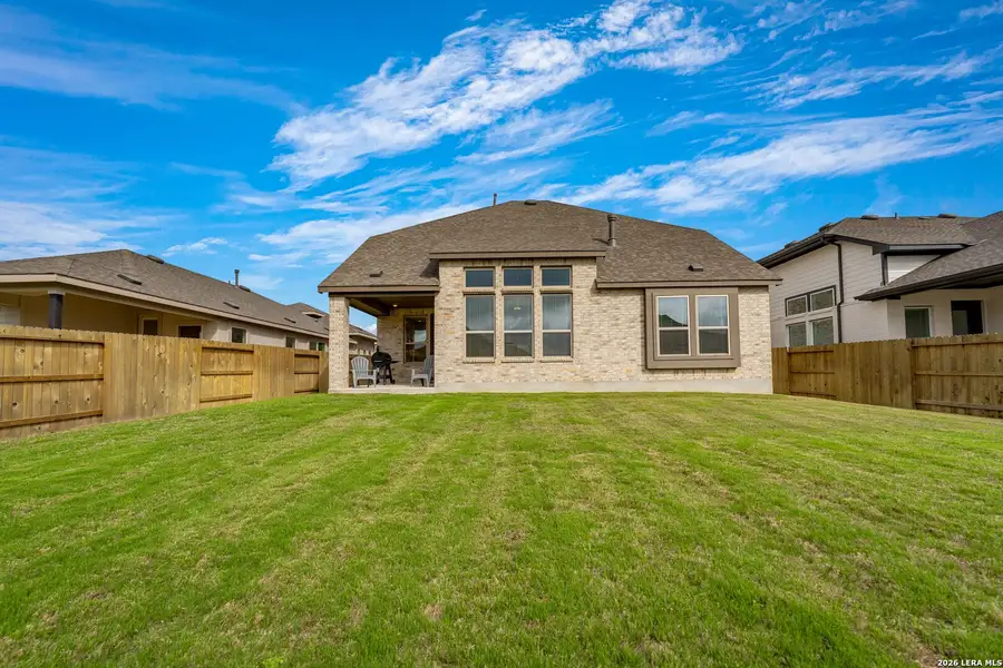Exterior details and patio area of a home in Meyer Ranch, New Braunfels (Image 27).
