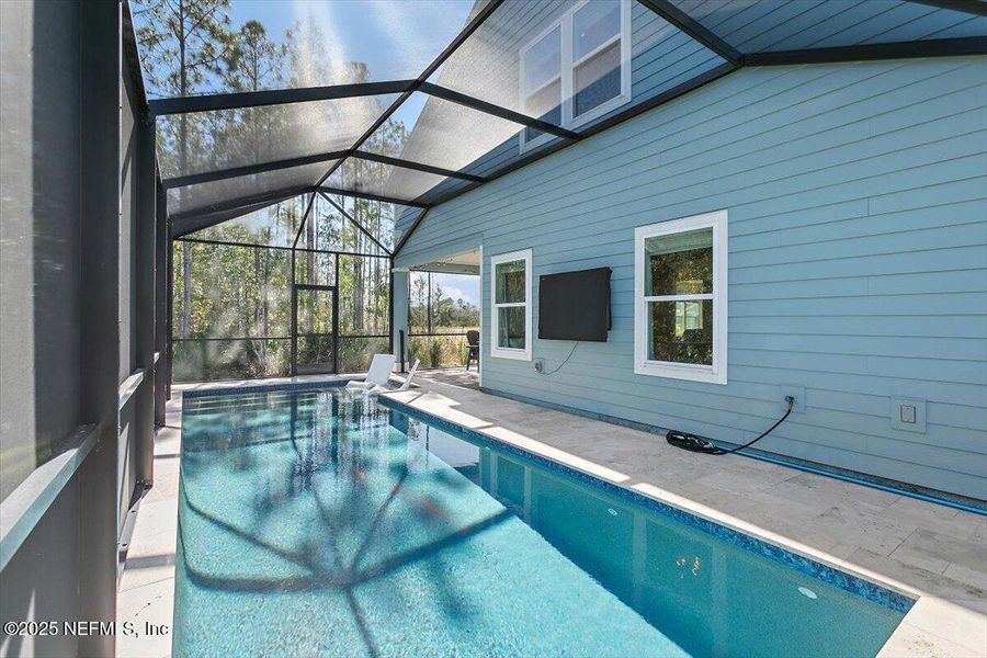 Exterior details and patio area of a home in St Augustine Lakes, St. Augustine (Image 3).