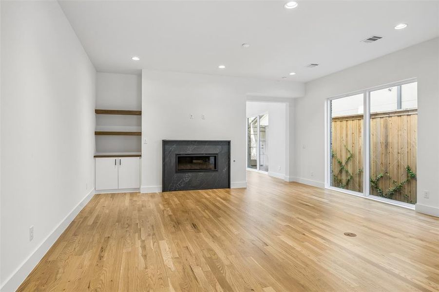 Spacious, unfurnished interior of a new home in , Dallas (Image 35). Spacious, unfurnished interior of a new home in , Dallas (Image 35).