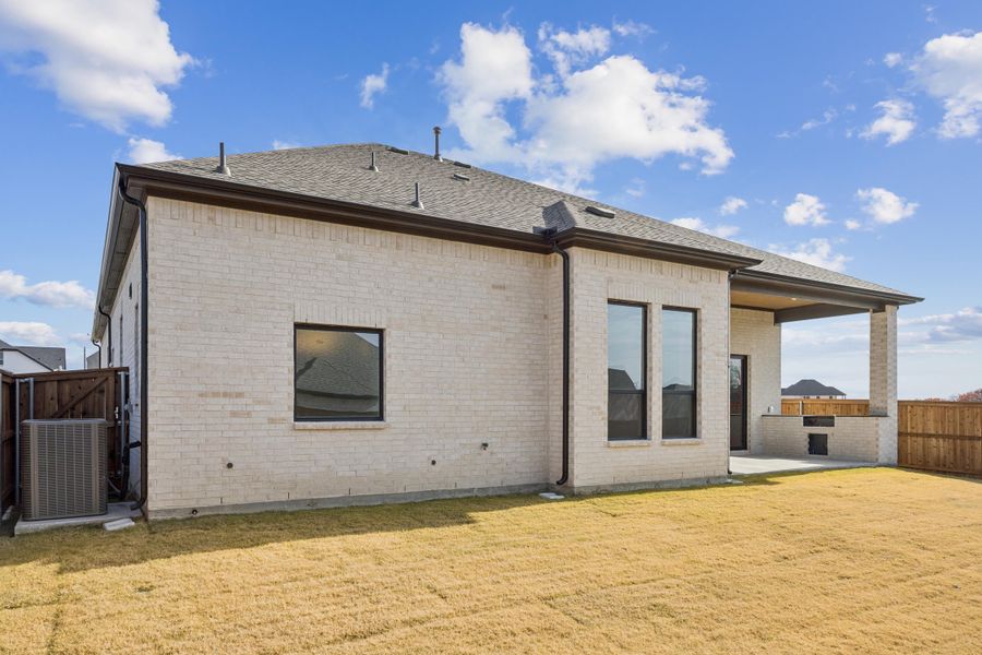 Representative exterior details of a home built from the Augusta by Sandlin Homes in Trinity Estates, Benbrook (Image 22).