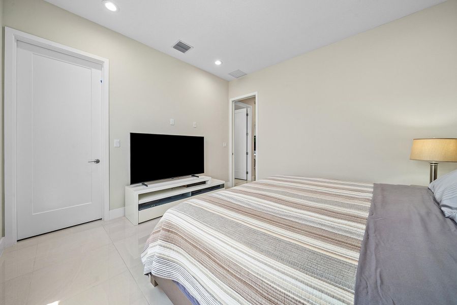 023-20021HironoLane-BocaRaton-FL-33434-F