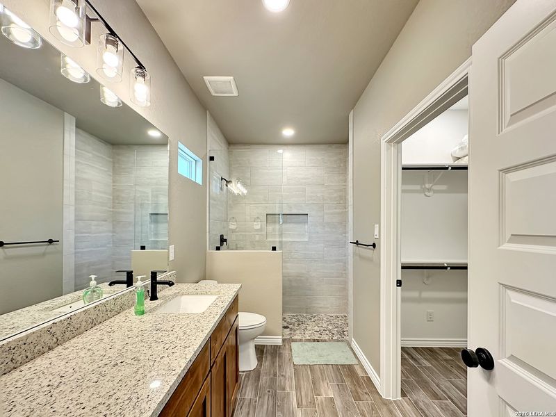 Furnished interior view inside a new home in , Canyon Lake (Image 23).