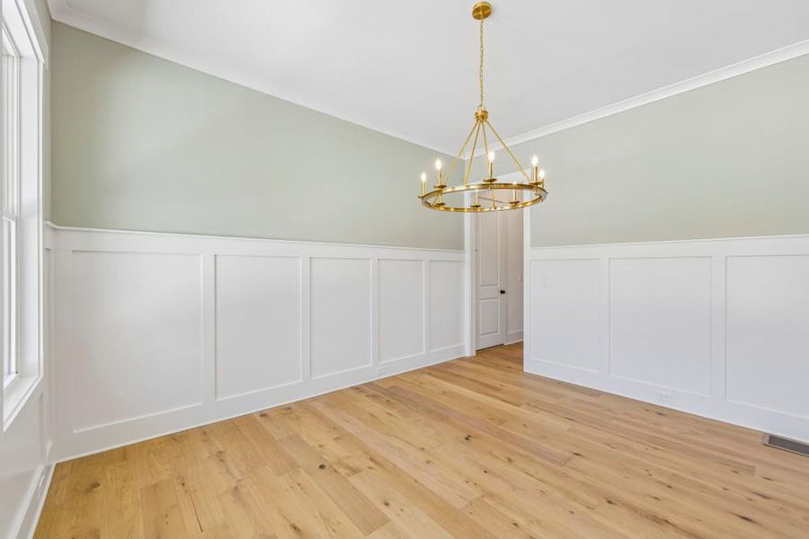 Spacious, unfurnished interior of a new home in White Post on Lake Lanier, Gainesville (Image 47). Spacious, unfurnished interior of a new home in White Post on Lake Lanier, Gainesville (Image 47).