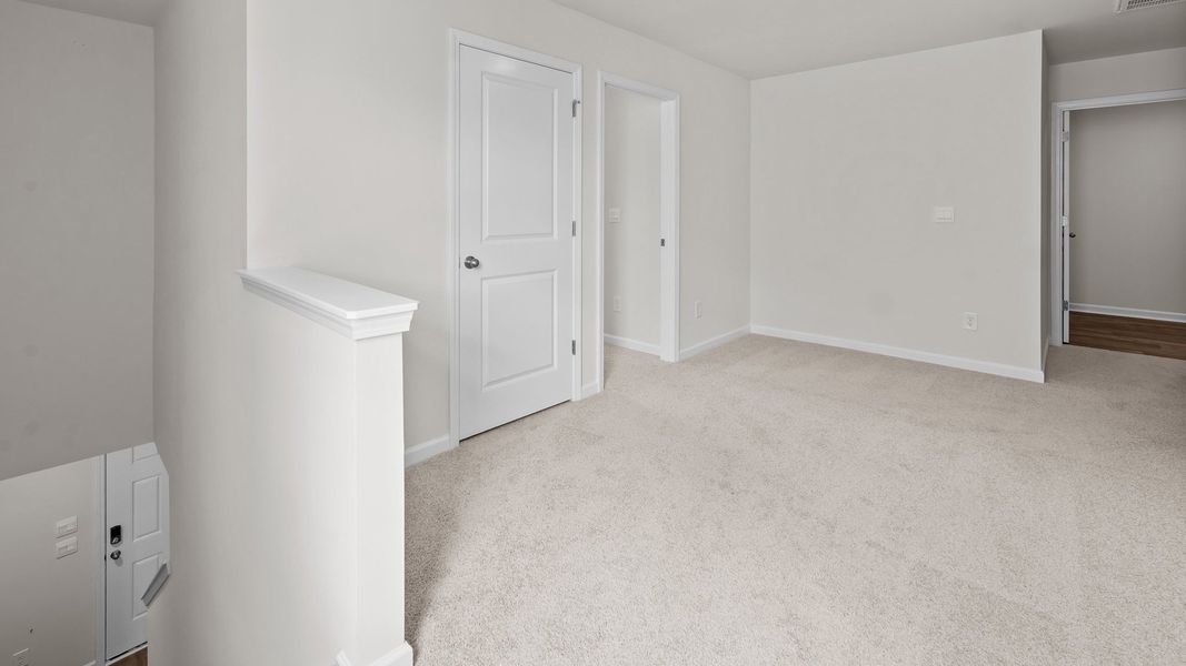 Spacious, unfurnished interior of a new home in Carter Ridge, Greenville (Image 19).