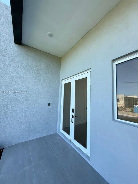 Spacious, unfurnished interior of a new home in , Cape Coral (Image 14).