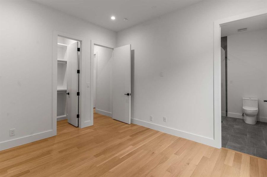 Spacious, unfurnished interior of a new home in , Dallas (Image 23).