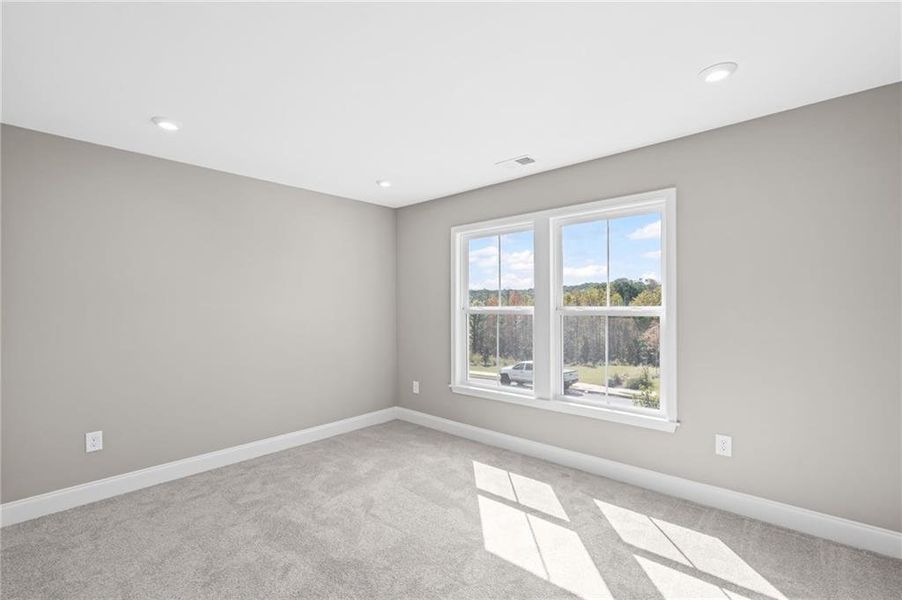 Spacious, unfurnished interior of a new home in Twin Lakes, Hoschton (Image 25).