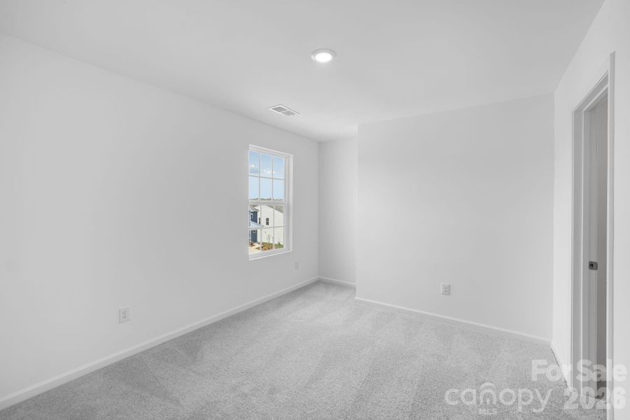 Spacious, unfurnished interior of a new home in Cleveland Hill, Shelby (Image 29).