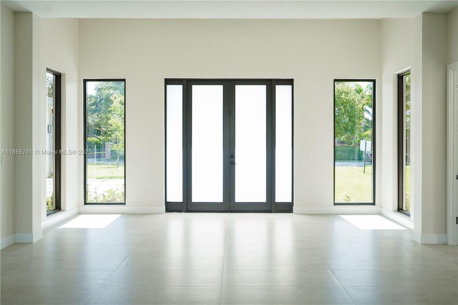 Spacious, unfurnished interior of a new home in , Homestead (Image 70).