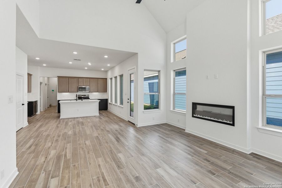 Spacious, unfurnished interior of a new home in The Crossvine – Garden Homes, Schertz (Image 18). Spacious, unfurnished interior of a new home in The Crossvine – Garden Homes, Schertz (Image 18).