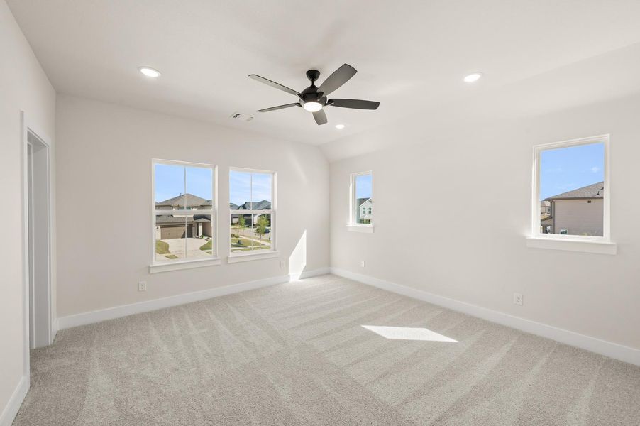 Spacious, unfurnished interior of a new home in The Retreat at Harvest, Argyle (Image 17). Spacious, unfurnished interior of a new home in The Retreat at Harvest, Argyle (Image 17).