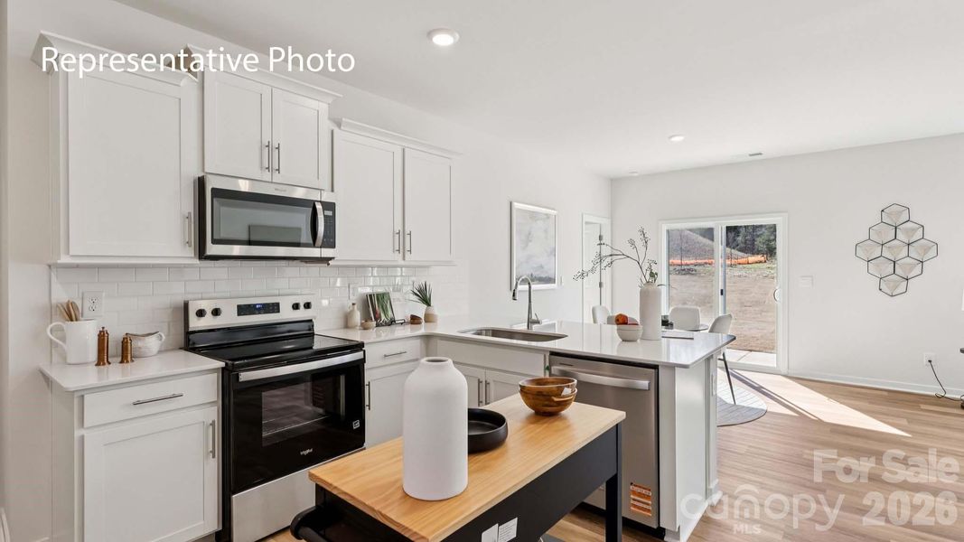 Furnished interior view inside a new home in Stanton, Richburg (Image 20).