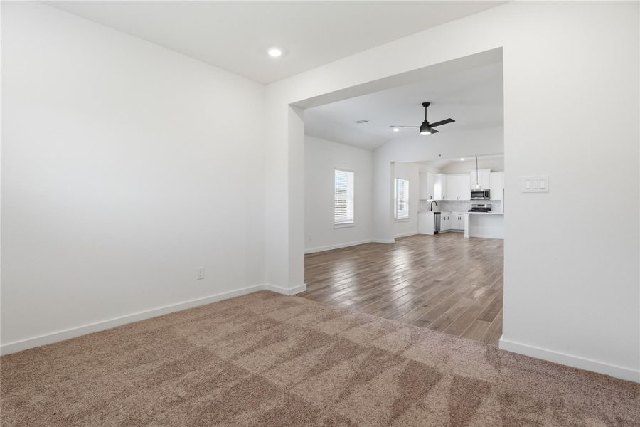 Spacious, unfurnished interior of a new home in Foxtail Palms, Manvel (Image 15).