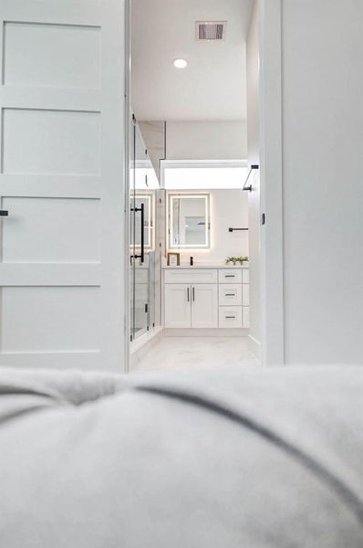 Spacious, unfurnished interior of a new home in , Houston (Image 25). Spacious, unfurnished interior of a new home in , Houston (Image 25).