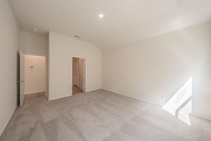 Spacious, unfurnished interior of a new home in Courtland Place, Cleburne (Image 29). Spacious, unfurnished interior of a new home in Courtland Place, Cleburne (Image 29).