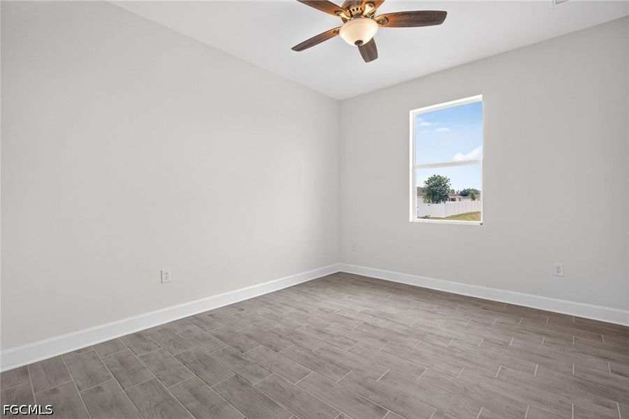 Spacious, unfurnished interior of a new home in Cape Coral, Cape Coral (Image 20).