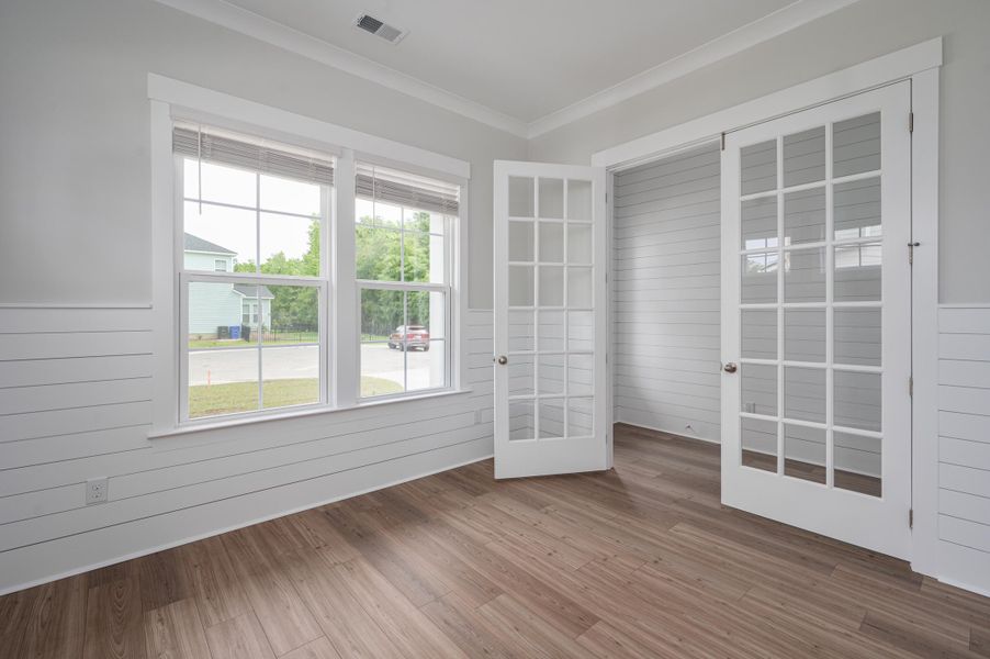 Spacious, unfurnished interior of a new home in Bayview Acres, Mount Pleasant (Image 12). Spacious, unfurnished interior of a new home in Bayview Acres, Mount Pleasant (Image 12).