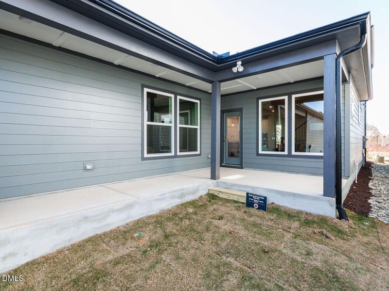 031-1280x960-porch