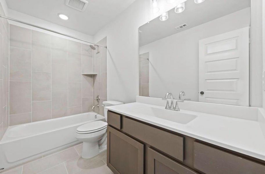 Furnished interior view inside a new home in Candela, Richmond (Image 11).