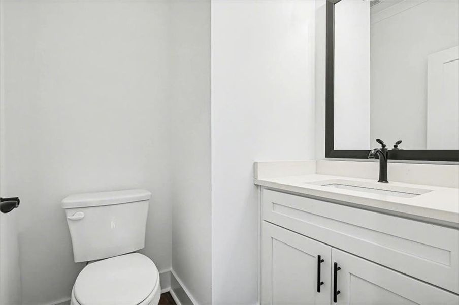 Furnished interior view inside a new home in , Waleska (Image 8).