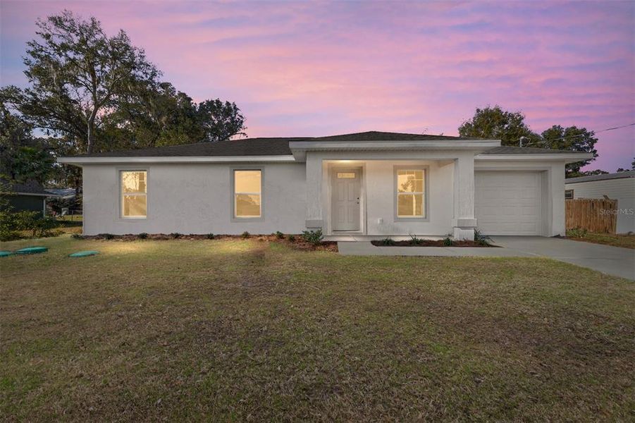 Exterior details and patio area of a home in , Ocala (Image 3).